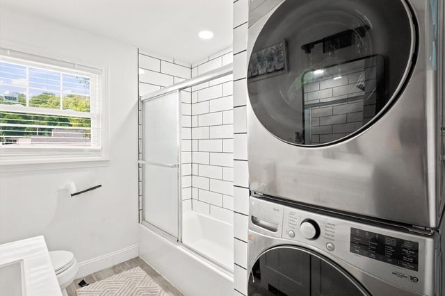 14 Pineview Terrace, Brockton, MA 02302