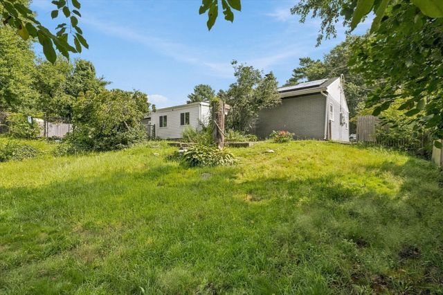 14 Pineview Terrace, Brockton, MA 02302