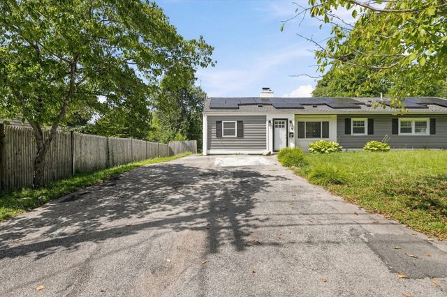 14 Pineview Terrace, Brockton, MA 02302