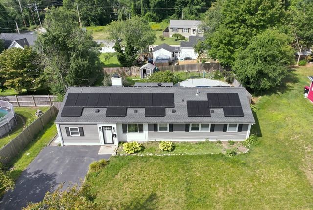 14 Pineview Terrace, Brockton, MA 02302