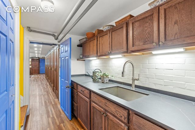 18 Rutland Road, New York City, NY 11225