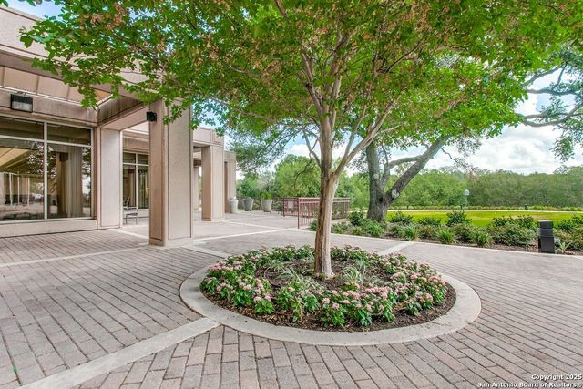 1 Towers Park Ln Apt 711, San Antonio, TX 78209