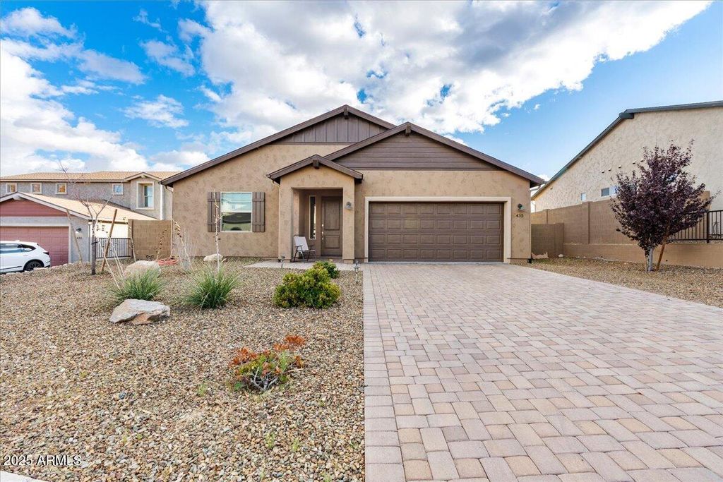 435 MCKINNON Road, Clarkdale, AZ 86324