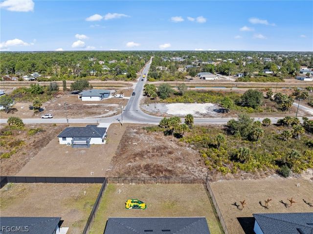 3225 59th ST W, Lehigh Acres, FL 33971