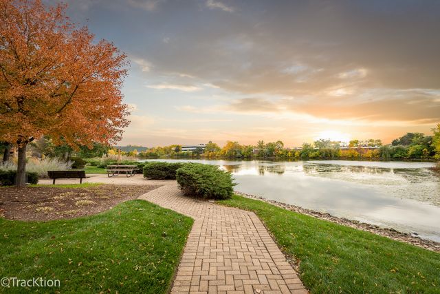 6147 Knoll Wood Court 204, Willowbrook, IL 60527