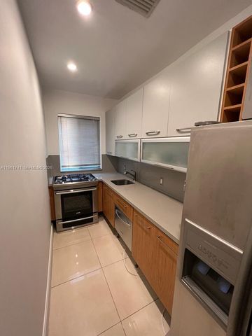 526 15th St 4, Miami Beach, FL 33139