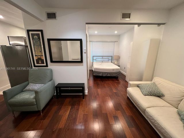 526 15th St 4, Miami Beach, FL 33139