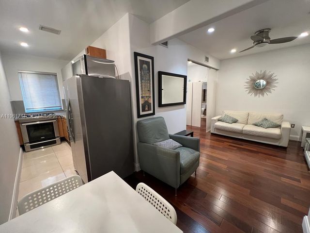 526 15th St 4, Miami Beach, FL 33139