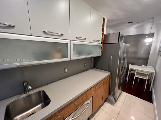 526 15th St 4, Miami Beach, FL 33139