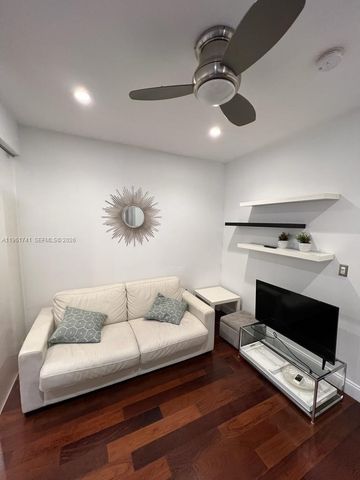 526 15th St 4, Miami Beach, FL 33139