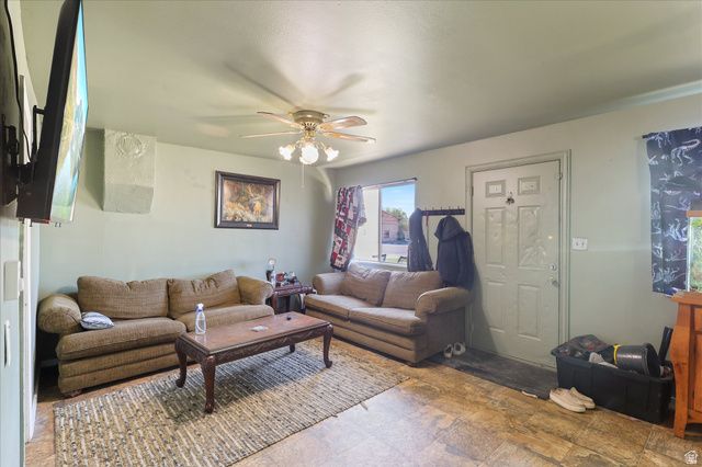 14 E MAIN ST, Goshen, UT 84633