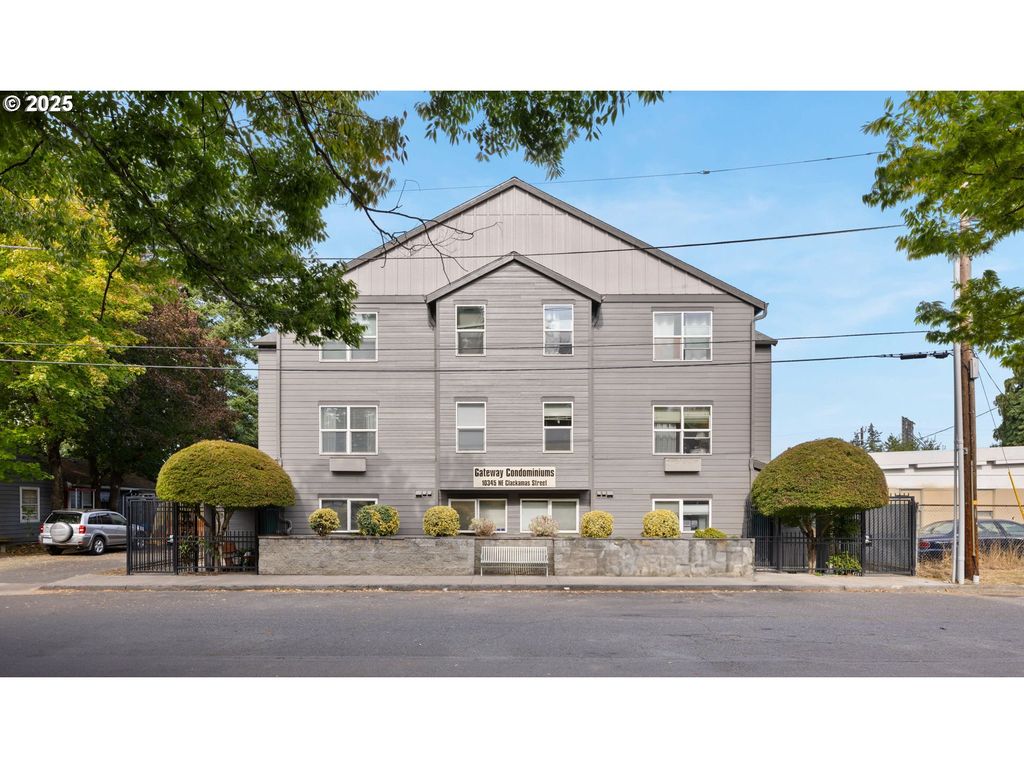 10345 Ne CLACKAMAS St 15, Portland, OR 97220