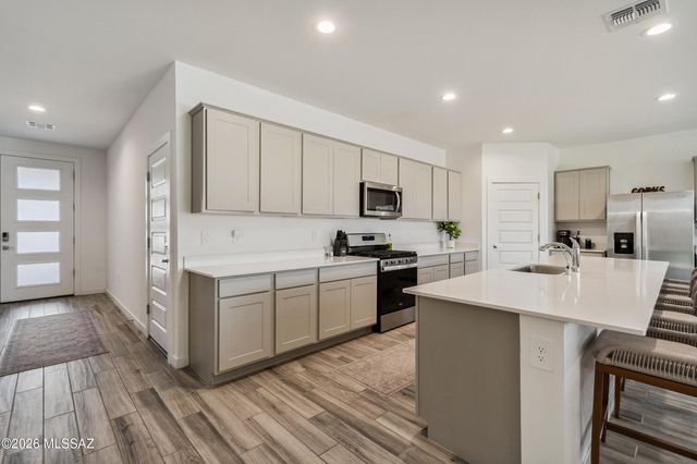 611 W Lexington Street, Vail, AZ 85641