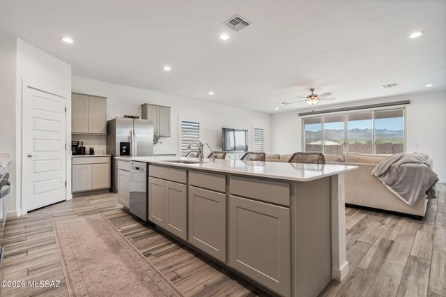 611 W Lexington Street, Vail, AZ 85641