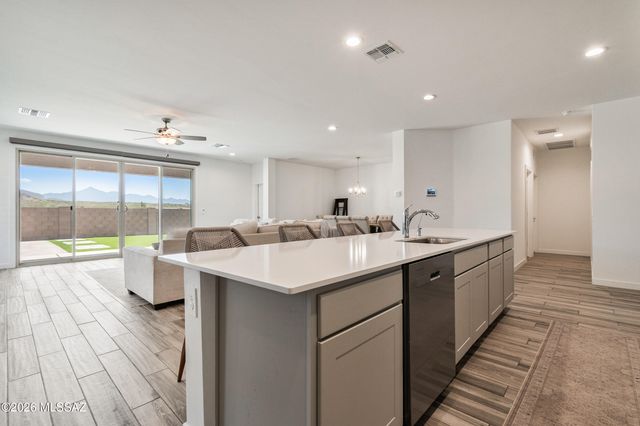 611 W Lexington Street, Vail, AZ 85641