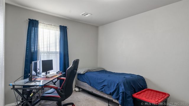 1203 W Missouri Avenue, Claremore, OK 74019