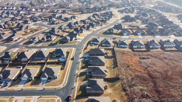 1203 W Missouri Avenue, Claremore, OK 74019