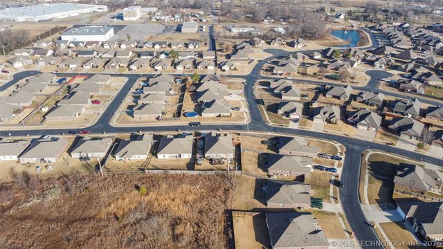 1203 W Missouri Avenue, Claremore, OK 74019