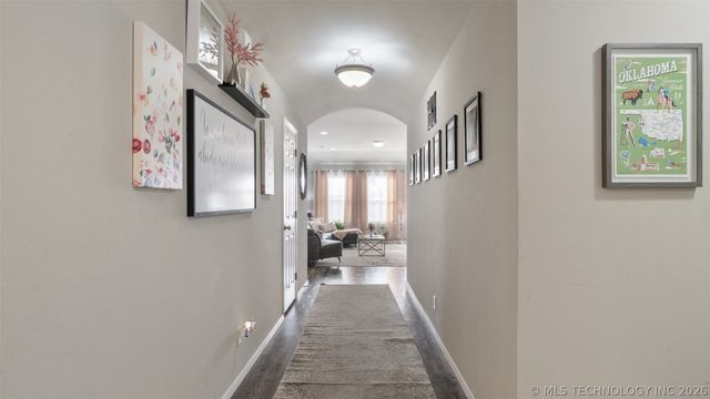 1203 W Missouri Avenue, Claremore, OK 74019