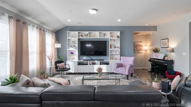 1203 W Missouri Avenue, Claremore, OK 74019