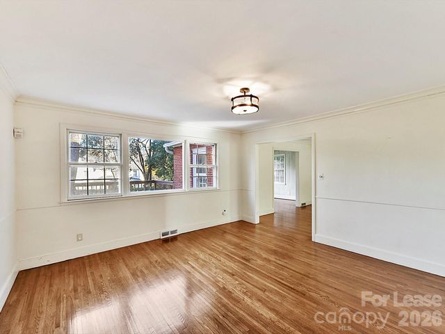 711 Mt Vernon Avenue, Charlotte, NC 28203