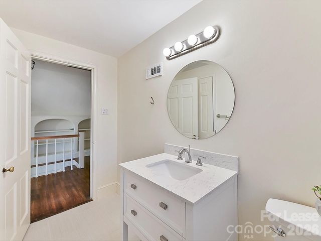 711 Mt Vernon Avenue, Charlotte, NC 28203