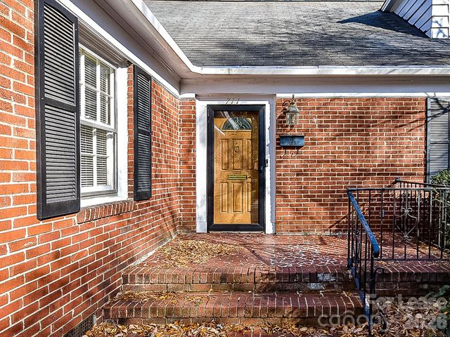 711 Mt Vernon Avenue, Charlotte, NC 28203