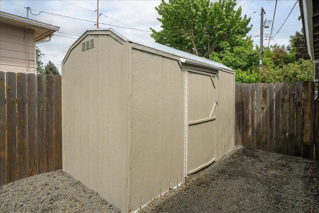 5709 S Magnolia St, Spokane, WA 99223