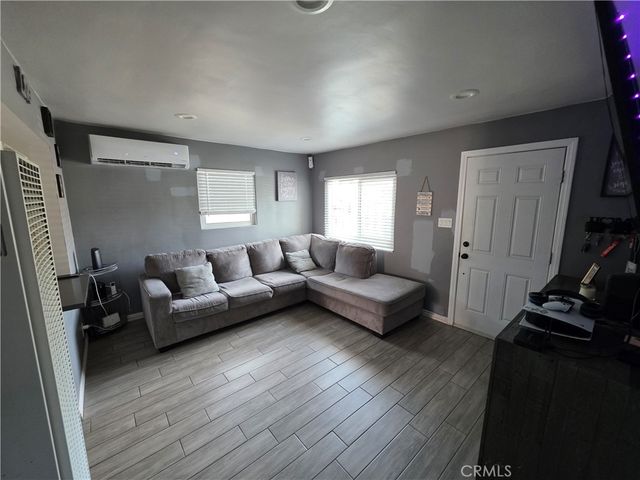 935 S Main, Pomona, CA 91766