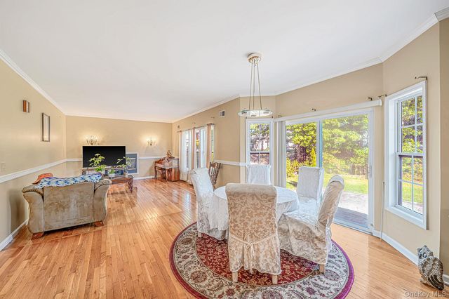 40 Bloomington Street, Medford, NY 11763