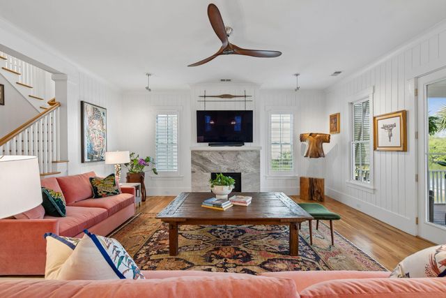 1587 Paradise Lake Drive, Mount Pleasant, SC 29464