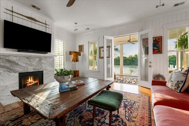 1587 Paradise Lake Drive, Mount Pleasant, SC 29464