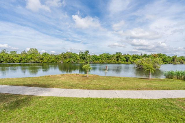 1587 Paradise Lake Drive, Mount Pleasant, SC 29464