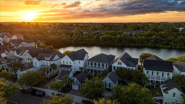 1587 Paradise Lake Drive, Mount Pleasant, SC 29464