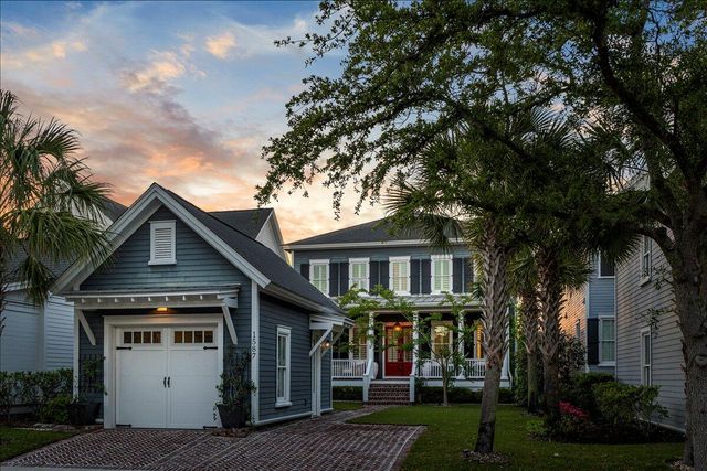 1587 Paradise Lake Drive, Mount Pleasant, SC 29464