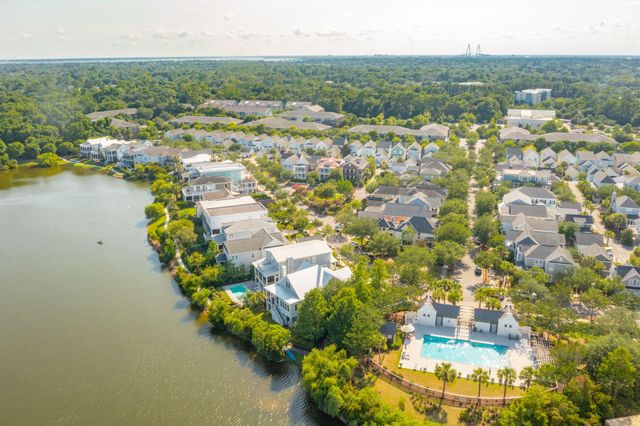 1587 Paradise Lake Drive, Mount Pleasant, SC 29464