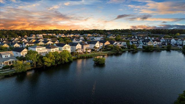 1587 Paradise Lake Drive, Mount Pleasant, SC 29464
