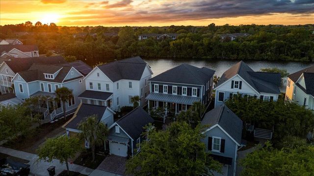 1587 Paradise Lake Drive, Mount Pleasant, SC 29464