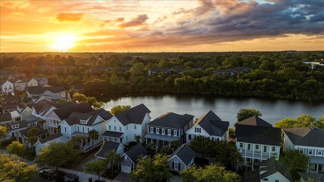 1587 Paradise Lake Drive, Mount Pleasant, SC 29464