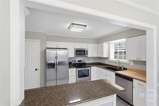 15 Barrington Circle, Savannah, GA 31419