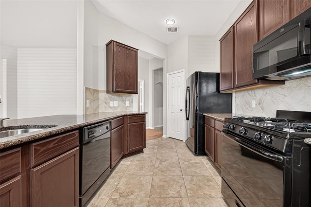 2703 Fawn Mountain Drive, Fresno, TX 77545