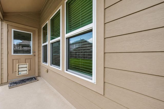 2703 Fawn Mountain Drive, Fresno, TX 77545