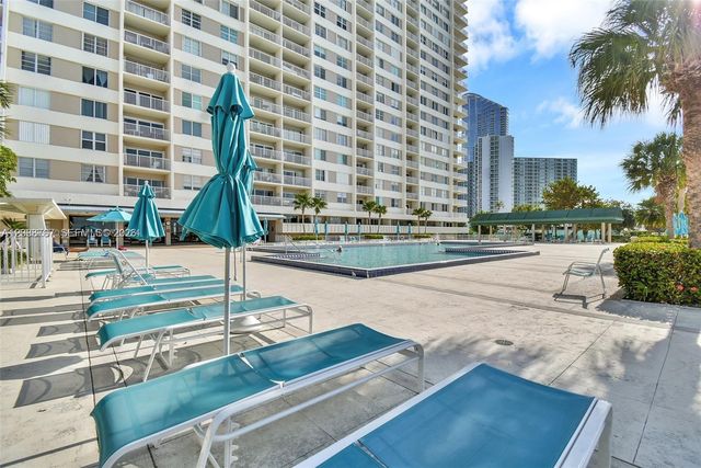300 Bayview Drive 1711, Sunny Isles Beach, FL 33160