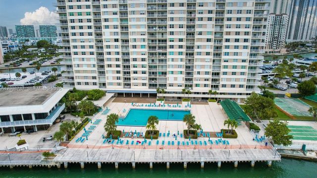 300 Bayview Drive 1711, Sunny Isles Beach, FL 33160
