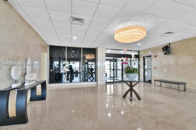 300 Bayview Drive 1711, Sunny Isles Beach, FL 33160