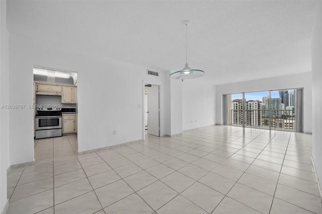 300 Bayview Drive 1711, Sunny Isles Beach, FL 33160