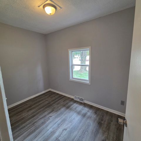 2309 N Fairmount Street, Davenport, IA 52804