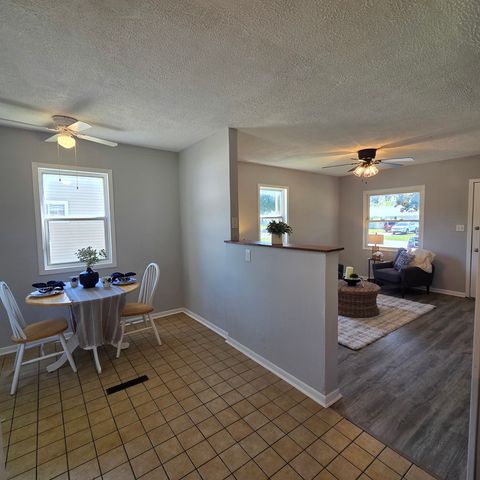 2309 N Fairmount Street, Davenport, IA 52804