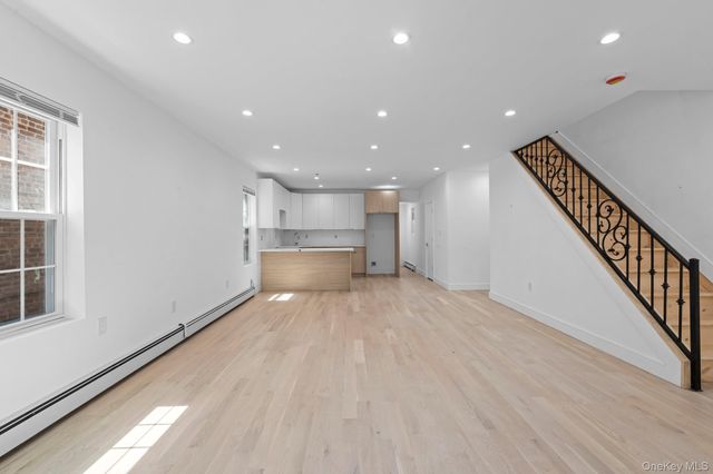 13764 Westgate Street, Springfield Gardens, NY 11413