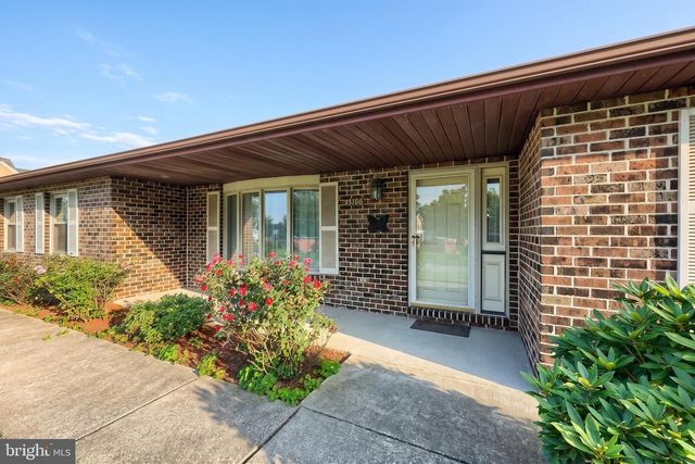 3106 KINGSTON RD, York, PA 17402